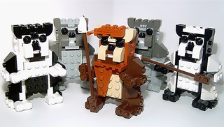 Illustration for article titled Porkins’ B3-3R Astrokeg LEGO Droid Mixes Our Three Favorite Things